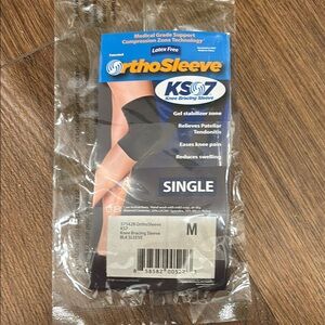 Black Knee Bracing Sleeve